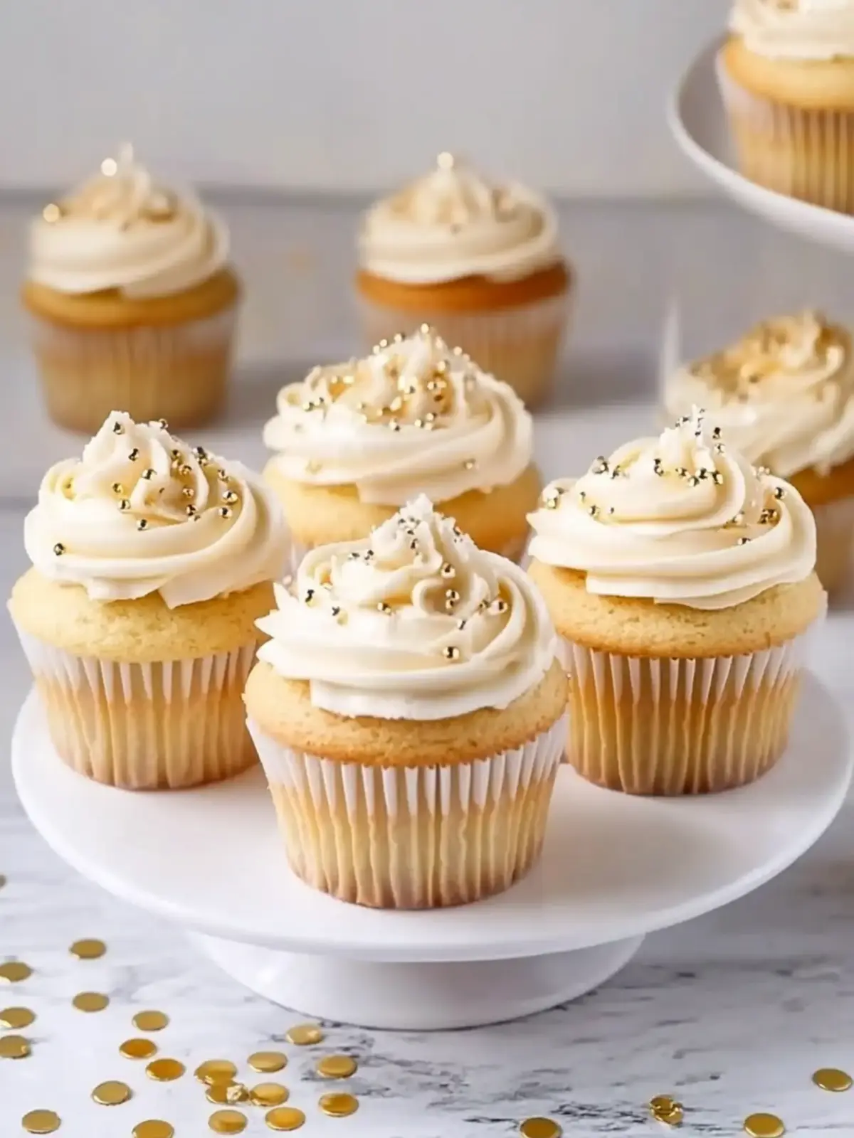 Bubbly Champagne Cupcakes: Celebrate with Sweet Luxury 3 Bubbly Champagne Cupcakes