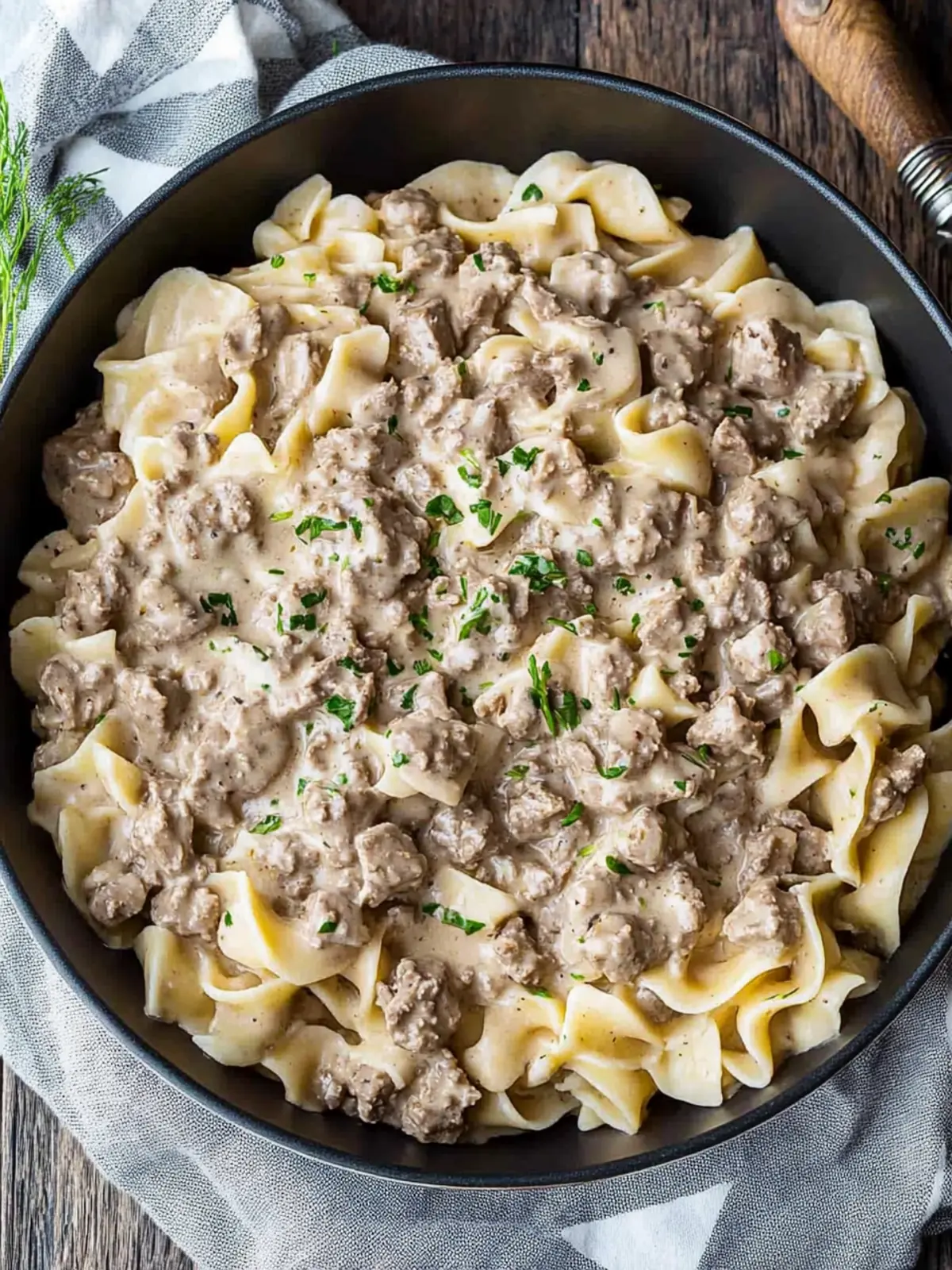 Creamy Ground Beef Stroganoff in Just 30 Minutes! 3 Ground Beef Stroganoff