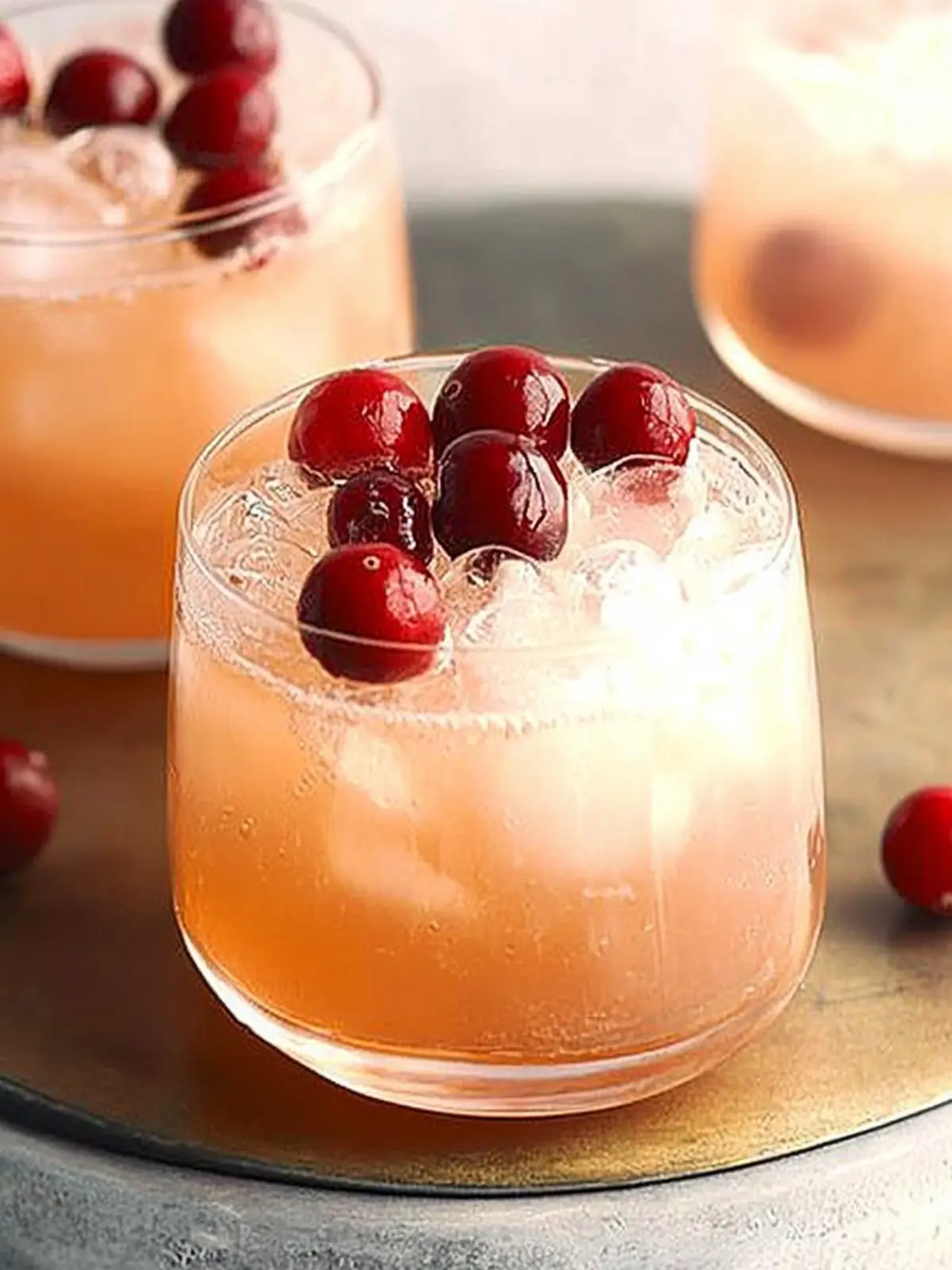 Cranberry Sparklers: Your Perfect Party Cocktail Delight 5 Cranberry Sparklers