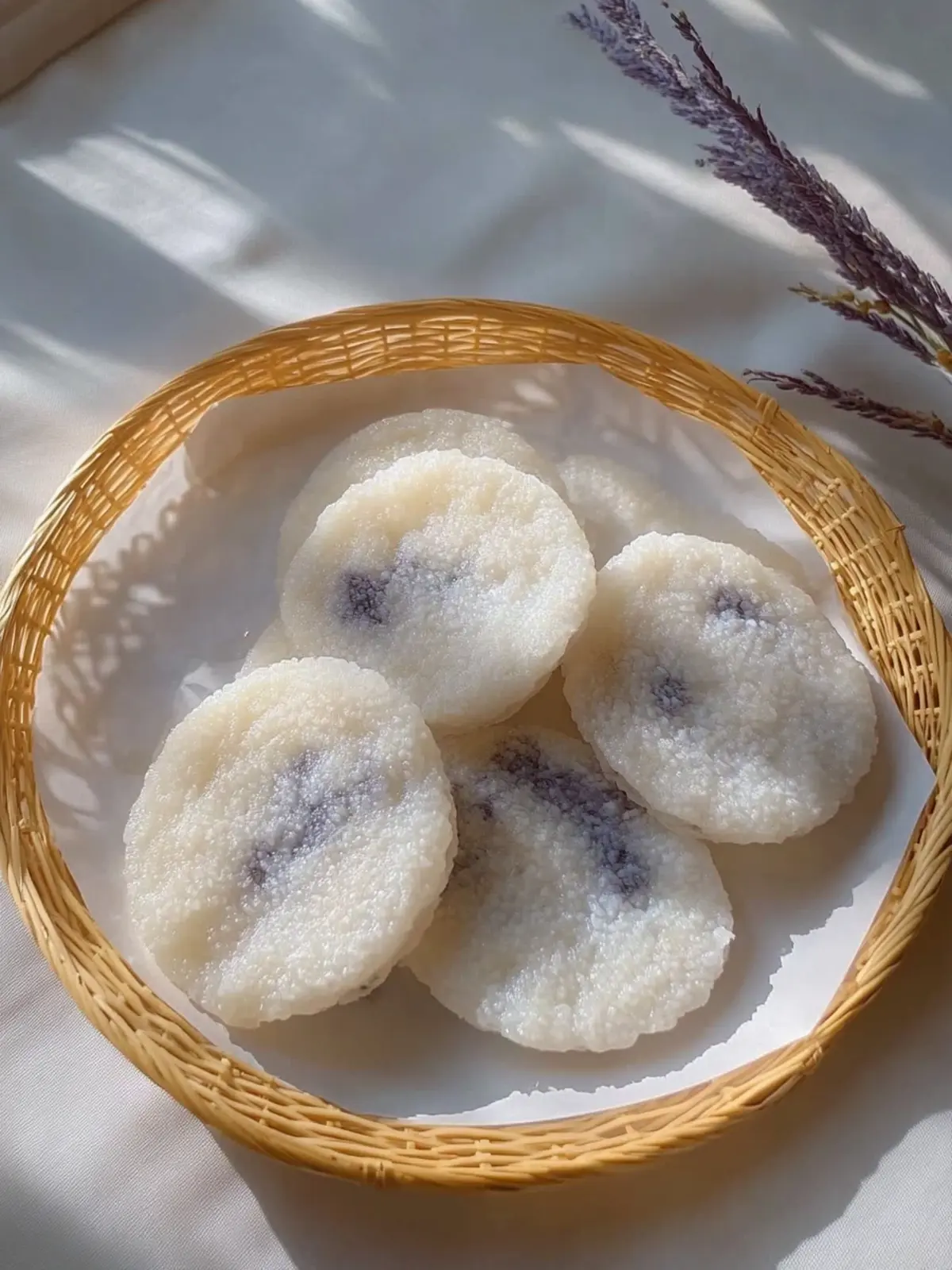 Irresistible Glutinous Rice Cakes with Nutty Black Sesame Filling 5 Glutinous Rice Cakes