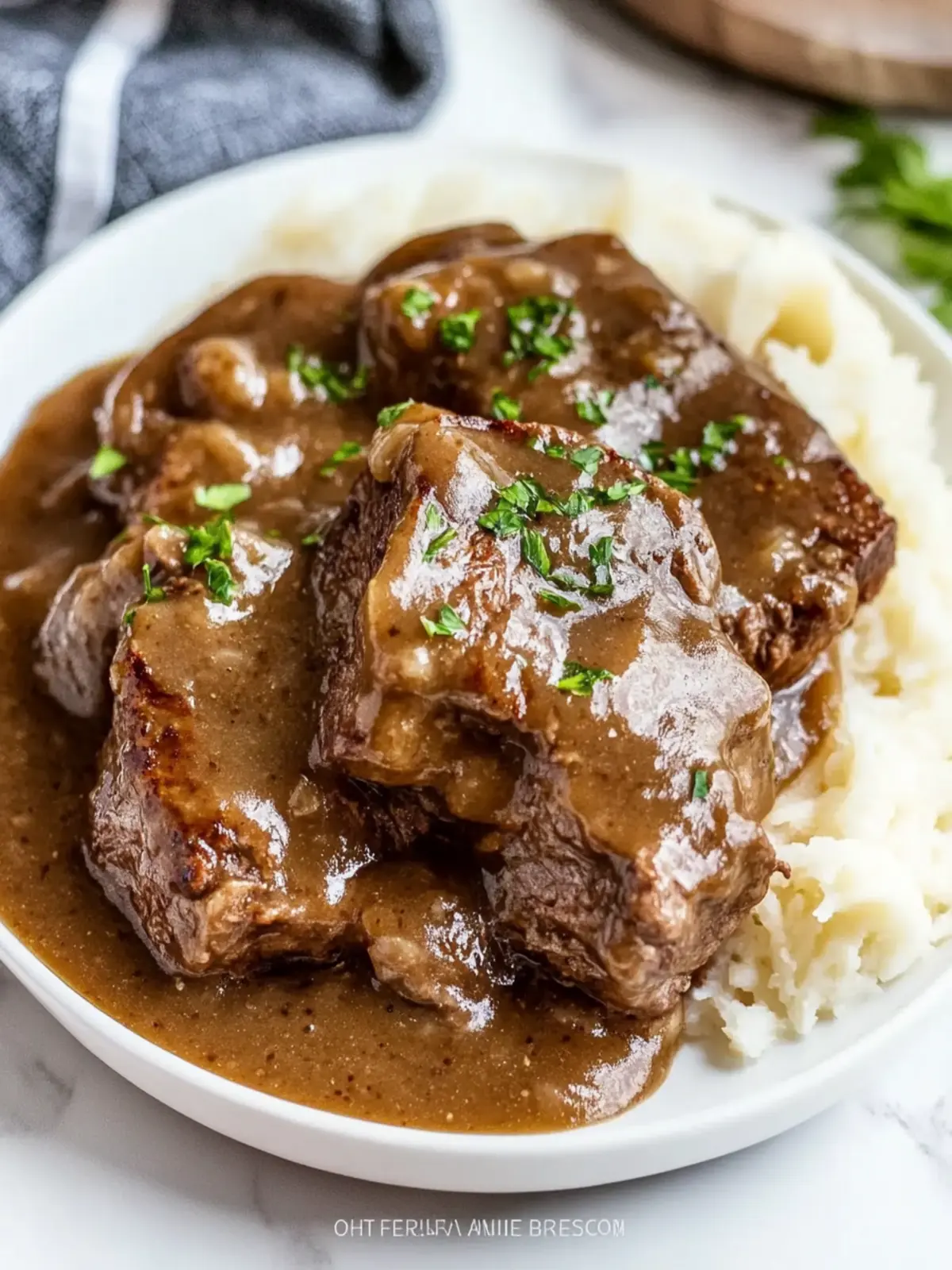 Cozy Crock Pot Cube Steak with Gravy for Ultimate Comfort 3 Crock Pot Cube Steak with Gravy